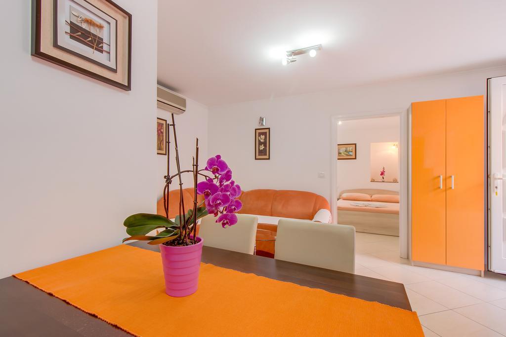 מאלי לוסיניי Apartments Leila מראה חיצוני תמונה