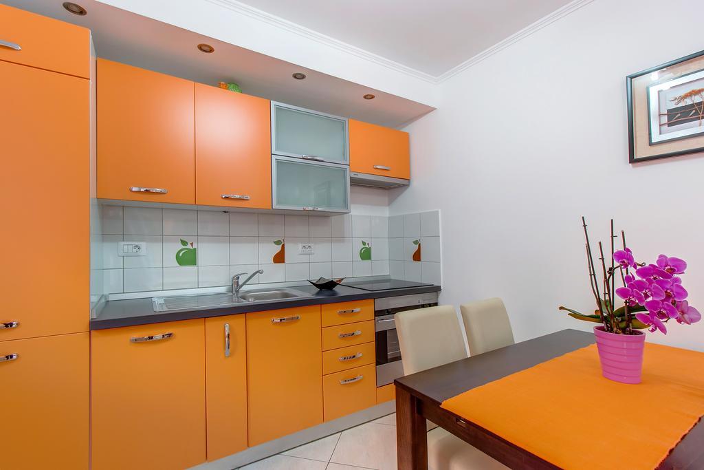 מאלי לוסיניי Apartments Leila מראה חיצוני תמונה