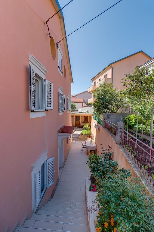 מאלי לוסיניי Apartments Leila מראה חיצוני תמונה