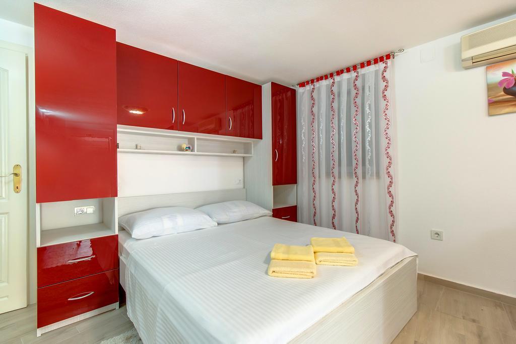 מאלי לוסיניי Apartments Leila מראה חיצוני תמונה